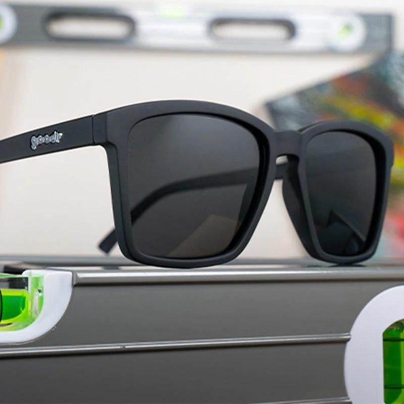 Goodr The LFG G00111-LFG-BK1-NR Corner Sport 2