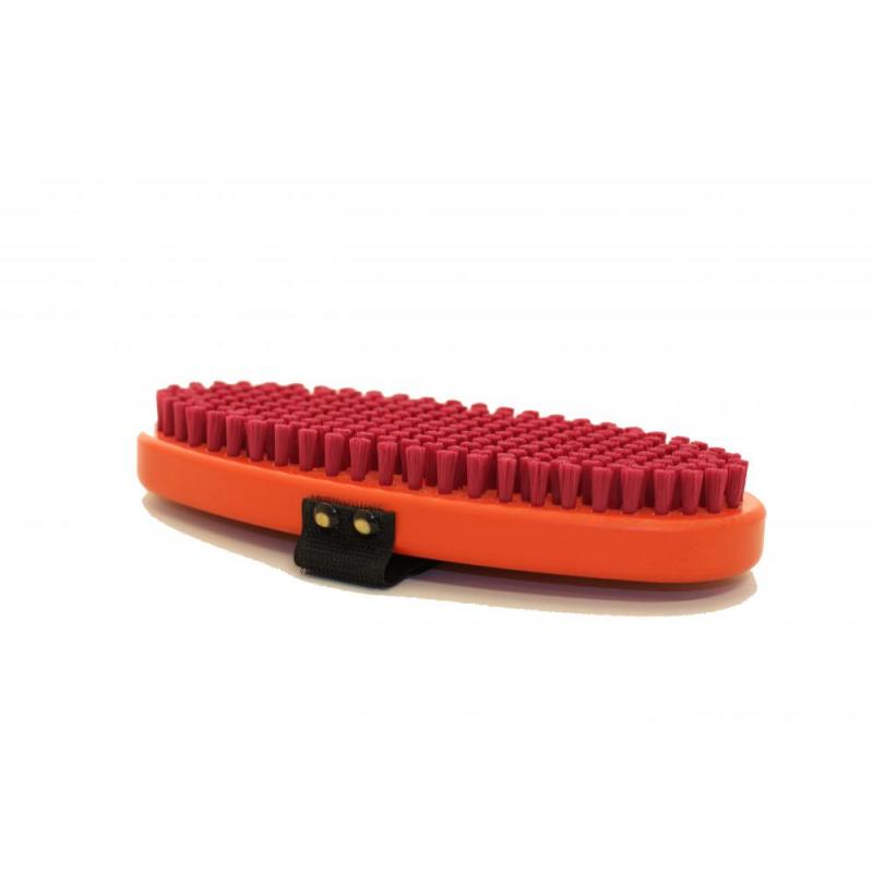 Swix Swix T190O Brush oval, fine red nylon T0190O Corner Sport 1
